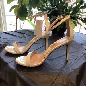 Dream Pairs Patent Flower Ankle Strap Stiletto Open Toe Heels White Size 11